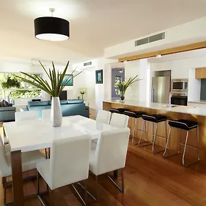 **** Aparthotel Maggies Beachfront Australia